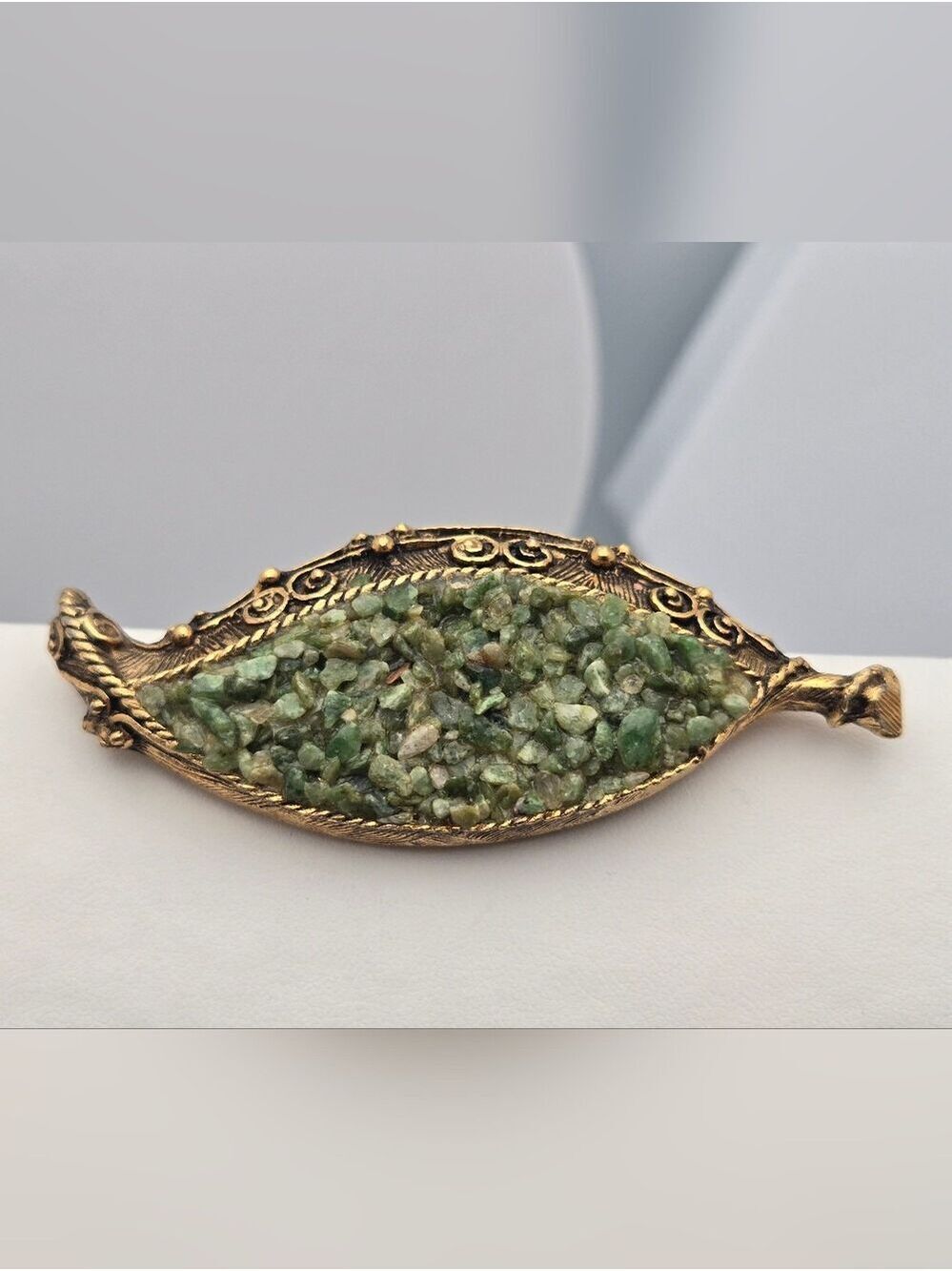 Vintage Gold Tone Green Stone Chip Brooch Filigree Leaf Marquise Pin 3”
